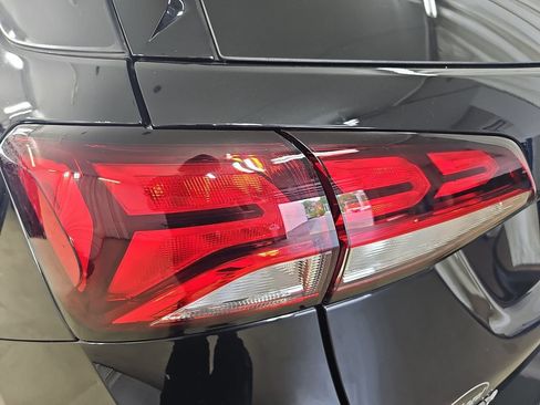 Used 2024 Chevrolet Equinox LT w/ LPO, Floor Liner Package FWD image 40