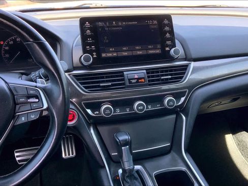 Used 2018 Honda Accord Sport image 7