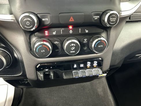 Used 2020 RAM 1500 Big Horn image 16