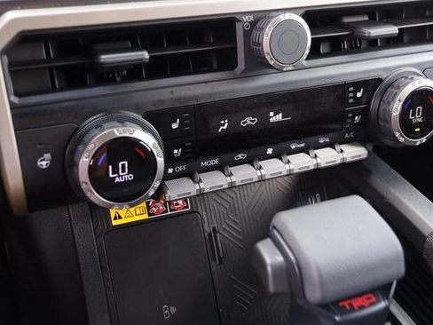 Used 2025 Toyota Tacoma TRD Sport w/ TRD Sport Premium Package AWD/4WD image 20