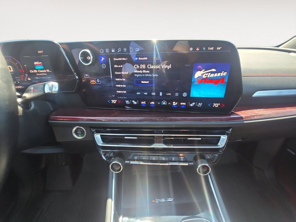 Certified 2025 Chevrolet Traverse RS w/ LPO, Floor Liner Package AWD/4WD image 14