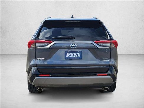 Used 2021 Toyota RAV4 XSE AWD/4WD image 15