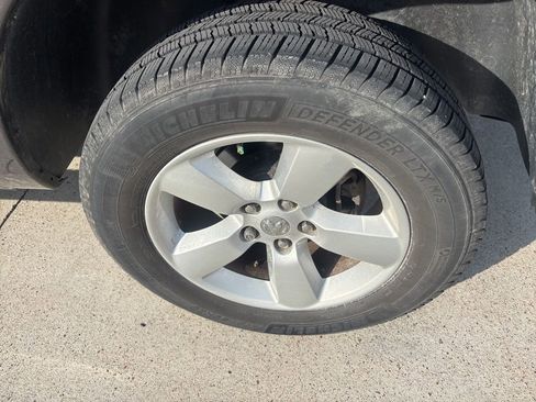 Used 2014 RAM 1500 Express RWD image 27