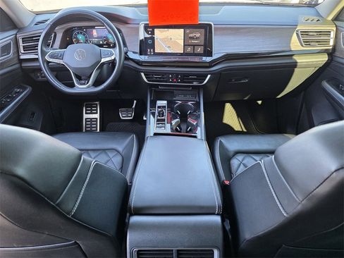 Used 2024 Volkswagen Atlas SEL Premium R-Line image 8