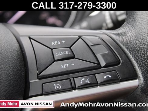 Used 2017 Nissan Rogue SL w/ SL Premium Package FWD image 32