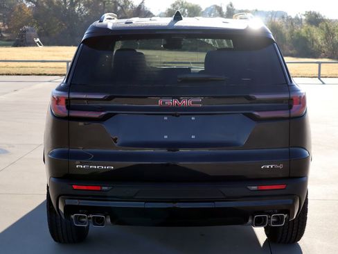 New 2026 GMC Acadia AT4 image 5