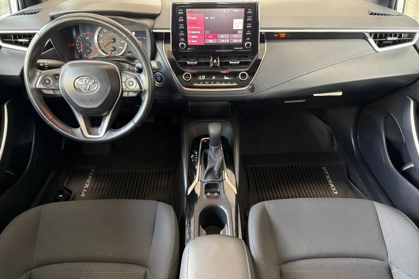 Used 2021 Toyota Corolla SE w/ SE Premium Package FWD image 3