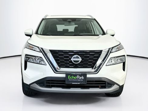 Used 2023 Nissan Rogue SV w/ SV Premium B Package AWD/4WD image 2