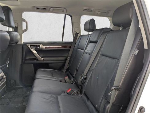Used 2015 Lexus GX 460 image 21