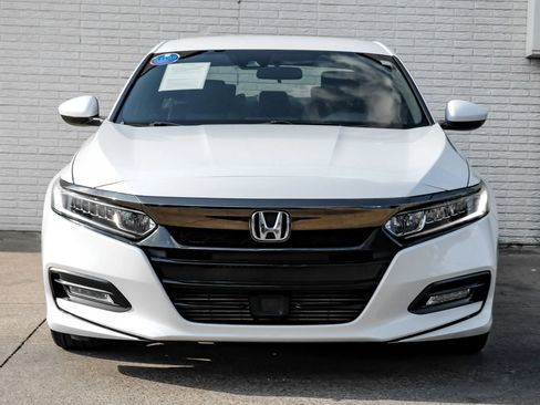 Used 2018 Honda Accord Sport image 4