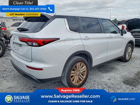 Used 2024 Mitsubishi Outlander ES FWD image 4