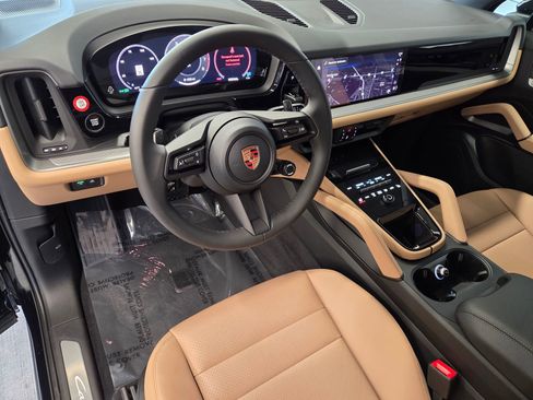 New 2026 Porsche Cayenne AWD/4WD image 4
