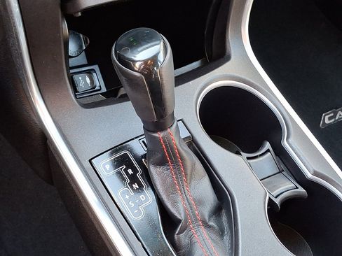 Used 2015 Toyota Camry LE image 12