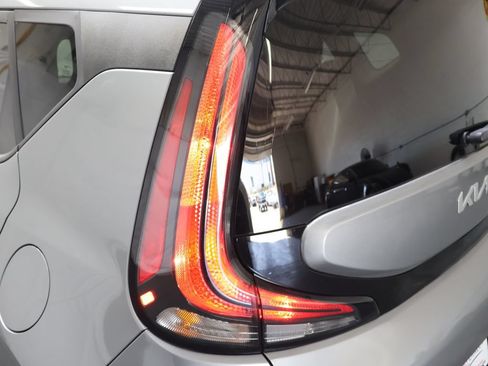 Used 2023 Kia Soul EX FWD image 30