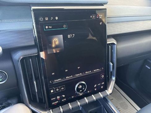 Certified 2025 GMC Acadia AT4 AWD/4WD image 13