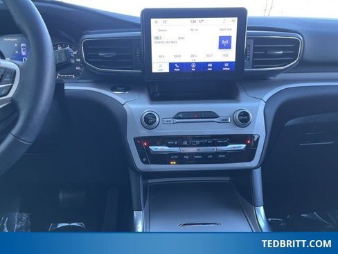 Certified 2024 Ford Explorer XLT w/ Equipment Group 202A image 33