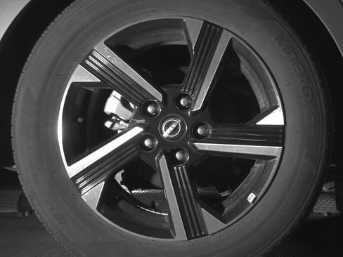 Used 2025 Nissan Sentra SV FWD image 15