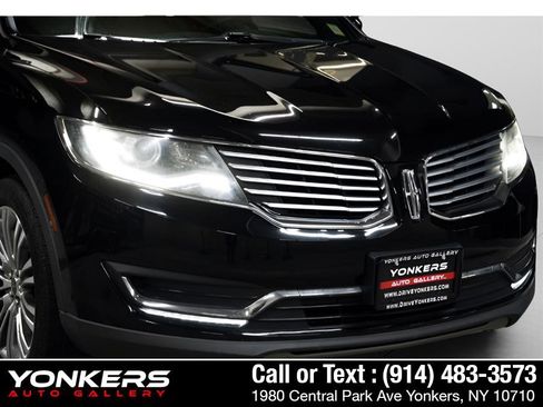 Used 2017 Lincoln MKX Reserve w/ Lincoln MKX Climate Package image 18