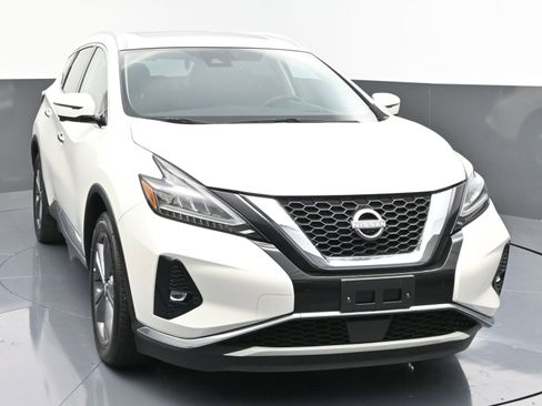 Used 2023 Nissan Murano Platinum image 2