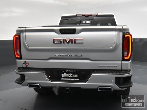 Used 2022 GMC Sierra 1500 Denali w/ Denali Reserve Package image 5