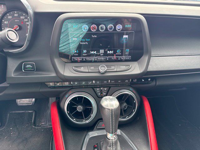 Used 2018 Chevrolet Camaro SS RWD image 10