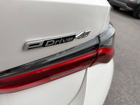 Used 2023 BMW i4 eDrive40 w/ Premium Package image 15