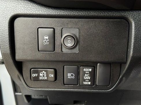 Used 2020 Toyota Tacoma TRD Off-Road AWD/4WD image 24