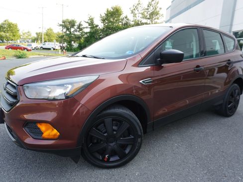 Used 2018 Ford Escape S FWD image 3