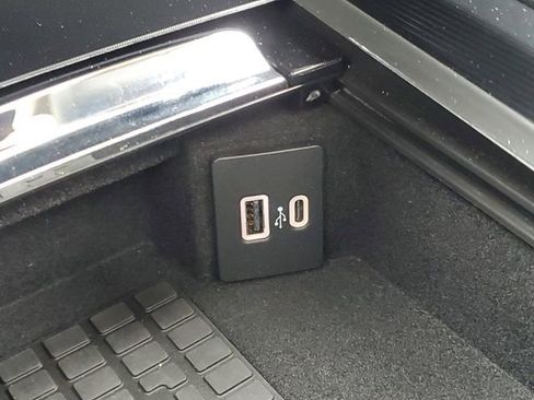 Certified 2024 Lincoln Corsair Reserve w/ Equipment Group 201A image 24