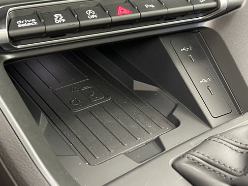 New 2025 Audi Q3 2.0T Premium image 34