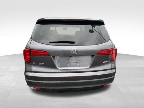 Used 2018 Honda Pilot LX image 5