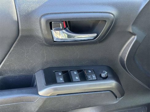 Used 2023 Toyota Tacoma TRD Off-Road image 18