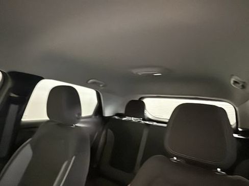 Used 2022 Chevrolet TrailBlazer LT w/ LPO, Blackout Package FWD image 12