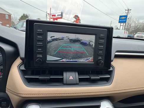 Used 2019 Toyota RAV4 XLE image 28