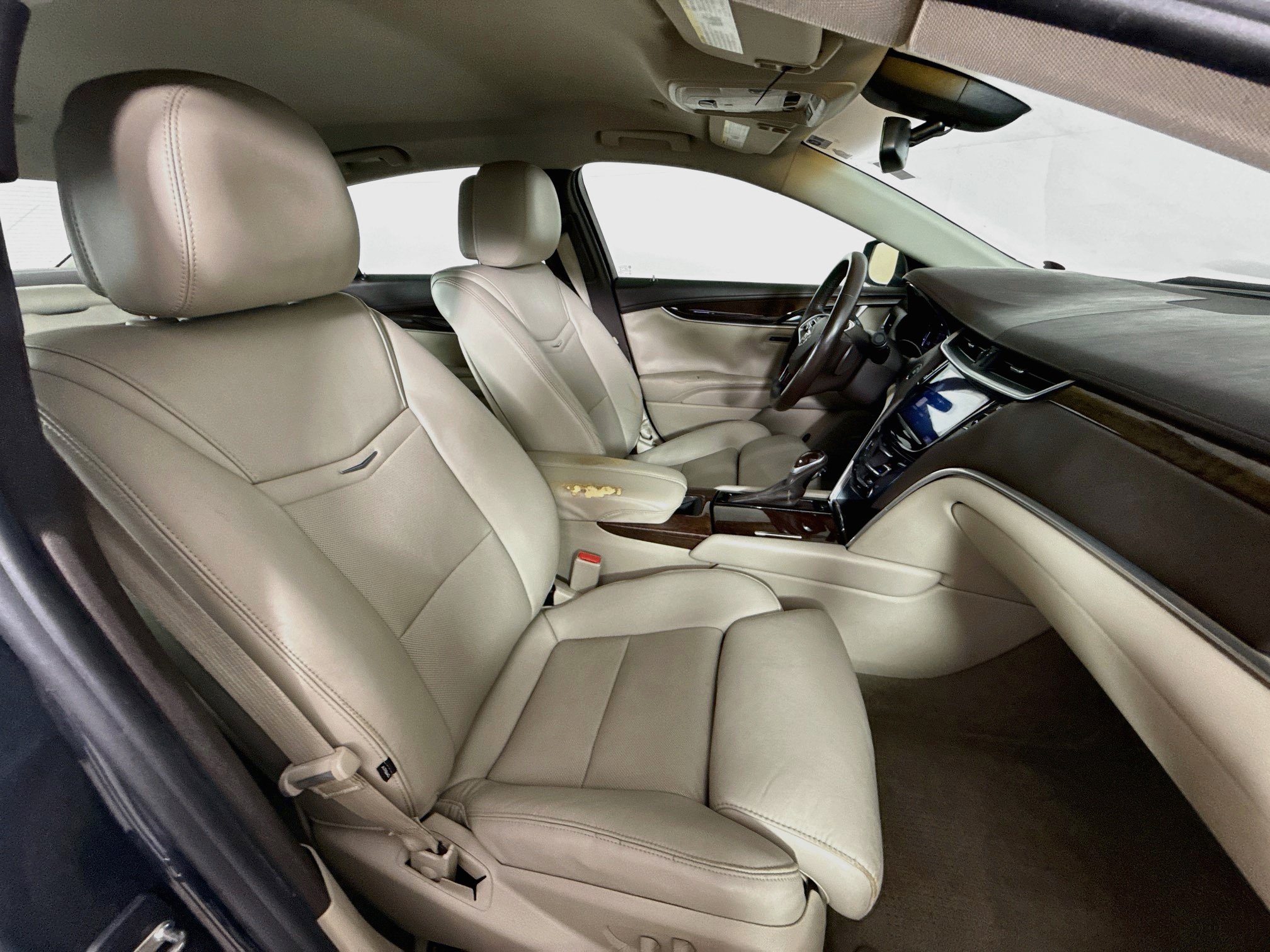Used 2014 Cadillac XTS Luxury AWD/4WD image 34