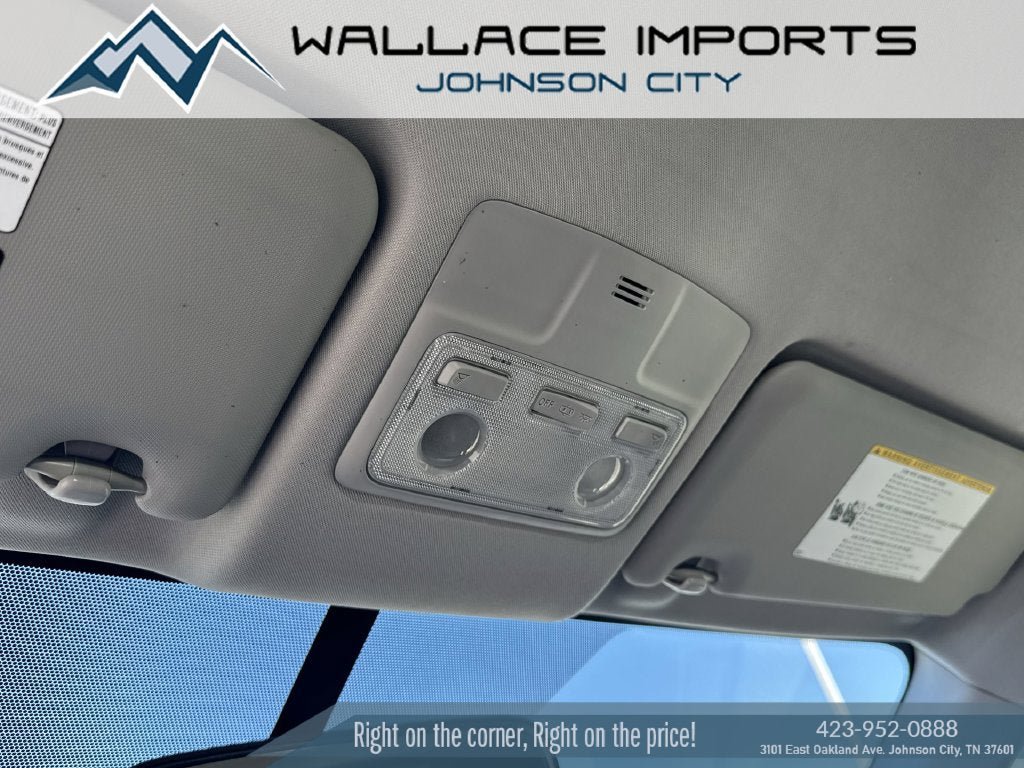 Used 2015 Toyota RAV4 LE AWD/4WD image 15