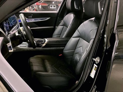 Certified 2025 BMW 740i 740i image 7