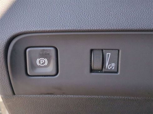 Certified 2023 Buick Enclave Essence image 17