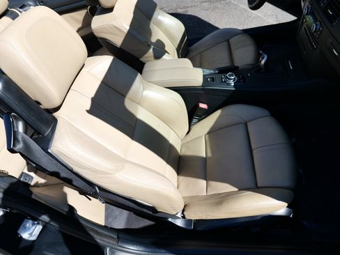 Used 2013 BMW M3 Convertible image 35