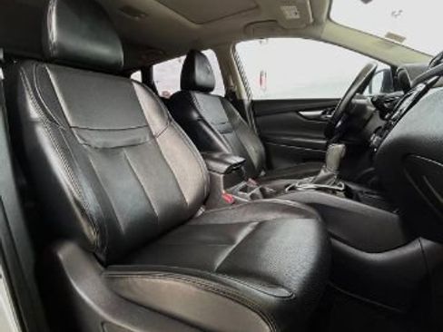 Used 2022 Nissan Rogue Sport SL w/ Premium Package image 9