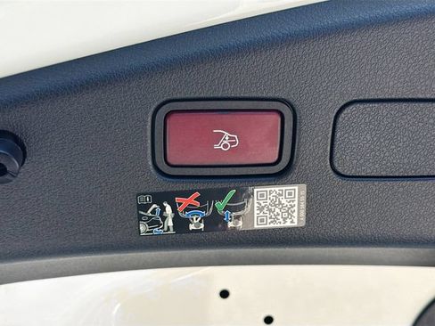 Used 2026 Mercedes-Benz CLE 300 4MATIC Cabriolet image 14