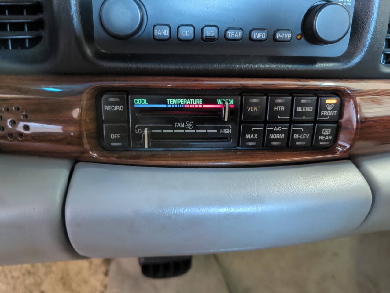 Used 2005 Buick Le Sabre Custom FWD image 35