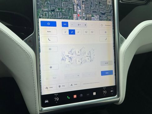 Used 2017 Tesla Model X 90D image 21