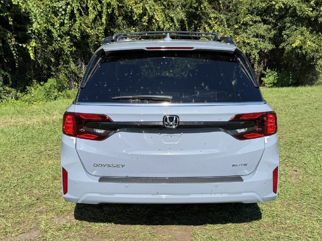 New 2027 Honda Odyssey Elite image 5