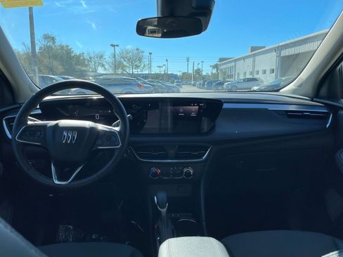 Used 2025 Buick Encore GX Preferred image 31