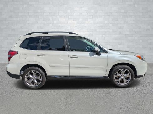 Used 2016 Subaru Forester 2.5i Touring w/ Eyesight & Navigation System image 4