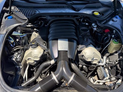 Used 2013 Porsche Panamera RWD image 28