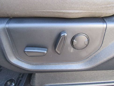 Used 2019 Ford F150 XLT image 18