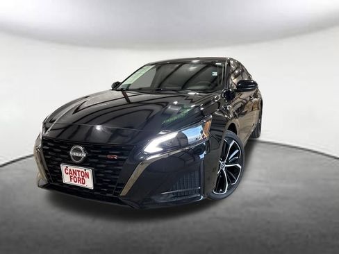 Used 2025 Nissan Altima 2.5 SR image 1