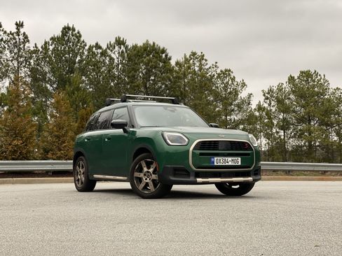 Used 2025 MINI Cooper Countryman S image 2